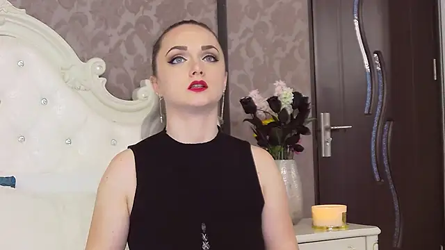 EllianaReese online show from 03-04-25, 07:19