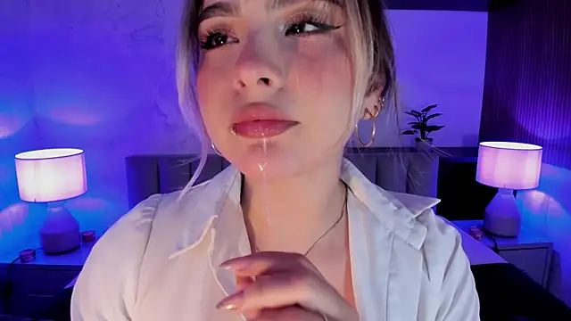 SamantaBone online show from 01-25-25, 12:17