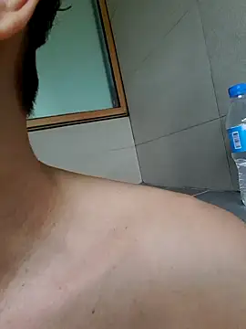 Snapshot of KennyLOVERboy chatting on 12-14-24, 01:17 KennyLOVERboy online show from 12-14-24, 01:17