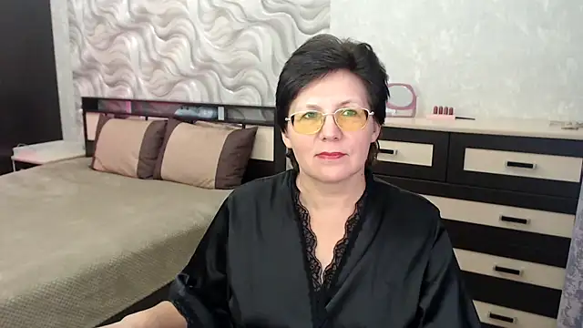 Snapshot of VitaCharm chatting on 02-26-25, 06:32 VitaCharm online show from 02-26-25, 06:32