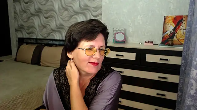 Snapshot of VitaCharm chatting on 10-03-25, 08:39 VitaCharm online show from 10-03-25, 08:39