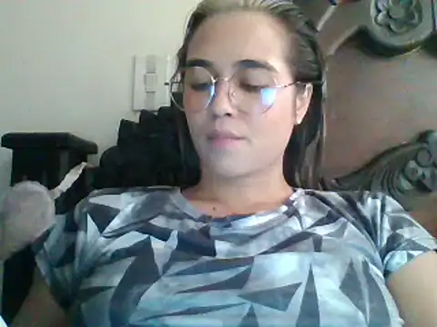 trianabell online show from 02-07-25, 06:02