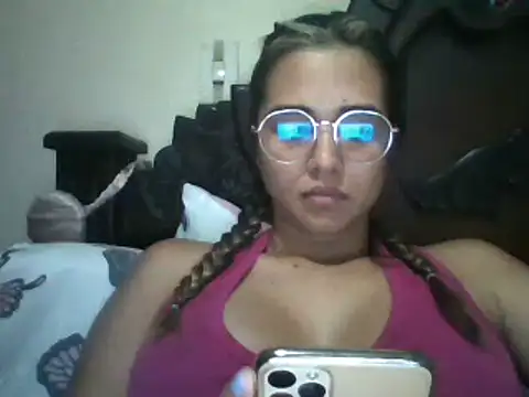 trianabell online show from 03-04-25, 03:00