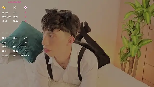 Snapshot of FabianPriince chatting on 10-31-25, 07:26 FabianPriince online show from 10-31-25, 07:26