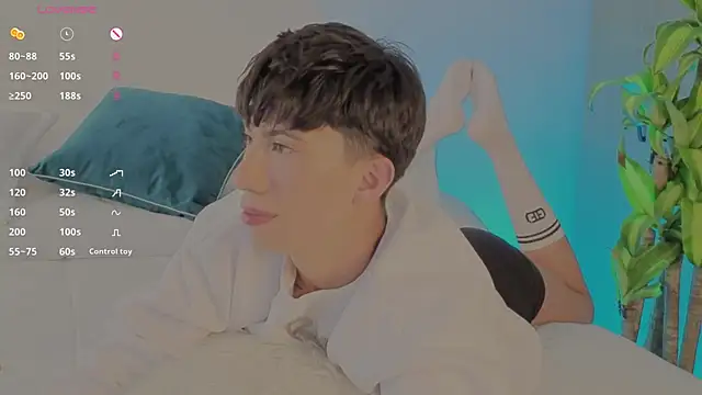 Snapshot of FabianPriince chatting on 11-09-25, 07:34 FabianPriince online show from 11-09-25, 07:34