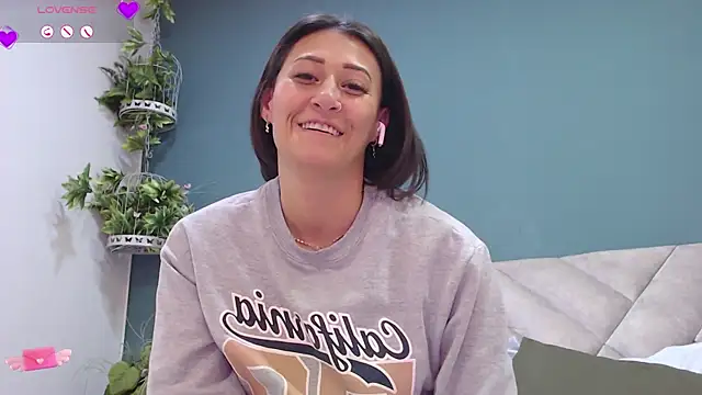 SharisWillian online show from 02-05-25, 07:29