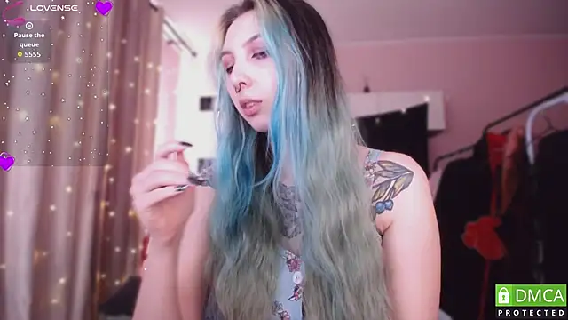 JustMeowGirl online show from 04-05-26, 05:37