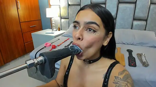 Foxy Assh  online show from 09-21-25, 08:10