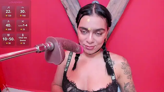 Snapshot of Foxy_Assh_ chatting on 05-02-26, 03:33 Foxy Assh online show from 05-02-26, 03:33