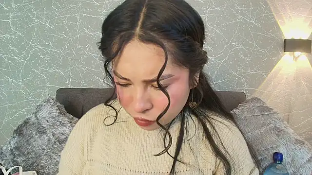mia roux13 online show from 01-05-25, 07:28