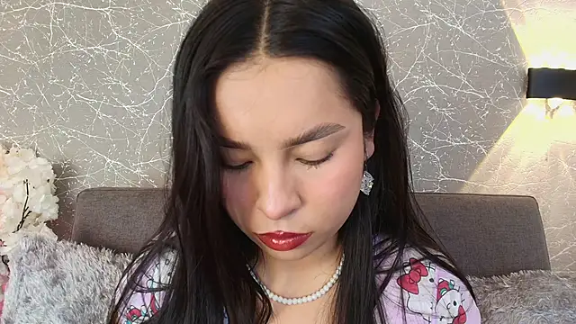 mia roux13 online show from 01-18-25, 07:15
