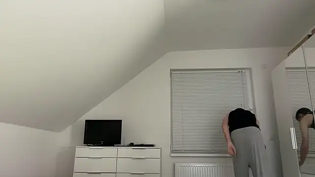 zxzx cam1 online show from 03-20-26, 04:12