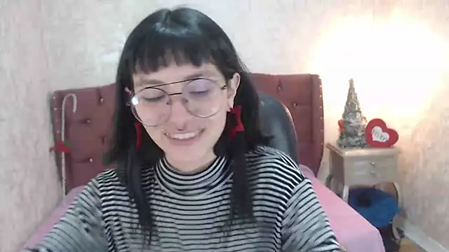 charlottemoonxz online show from 12-22-24, 05:10