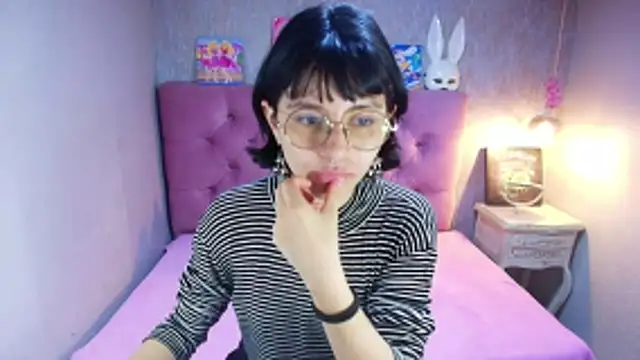 charlottemoonxz online show from 04-14-26, 06:03