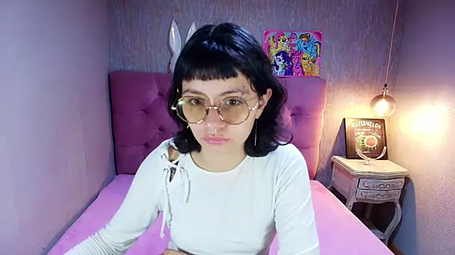 Snapshot of charlottemoonxz chatting on 07-26-26, 05:20 charlottemoonxz online show from 07-26-26, 05:20