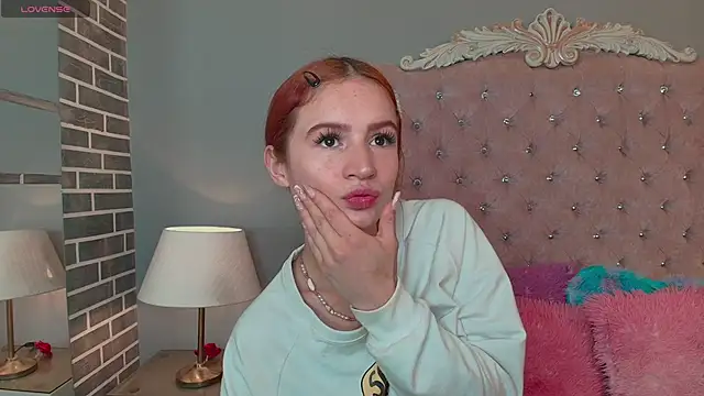 AdelaineBest online show from 09-24-25, 04:38