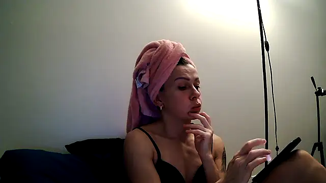 anechka1 online show from 12-14-25, 09:41