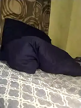 Snapshot of Stallion100 chatting on 12-12-24, 08:10 Stallion100 online show from 12-12-24, 08:10