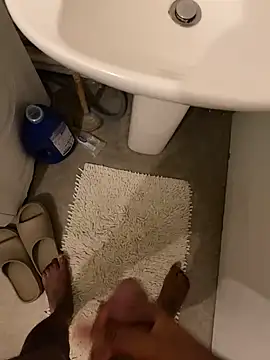 Snapshot of damien954 chatting on 12-19-25, 11:45 damien954 online show from 12-19-25, 11:45