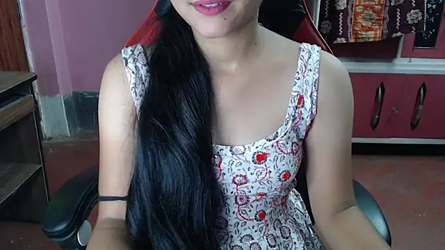 Snapshot of Angel_Alison_ chatting on 06-01-26, 06:31 Angel Alison online show from 06-01-26, 06:31