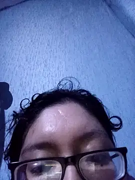 Snapshot of ladygmusic chatting on 10-25-25, 09:42 ladygmusic online show from 10-25-25, 09:42