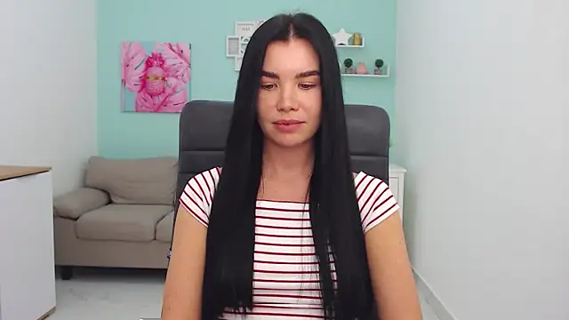 MadisonGomes online show from 12-17-24, 10:23