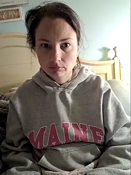 MilfyMrsRobinson online show from 03-19-25, 11:06