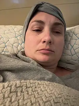MilfyMrsRobinson online show from 05-28-26, 12:41
