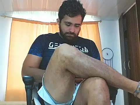 aronmiller404 online show from 02-08-25, 12:06