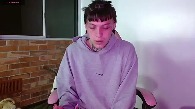 charlotbelucci  online show from 11-13-25, 09:19