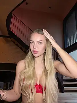 ChiaraVixen online show from 01-03-25, 07:06