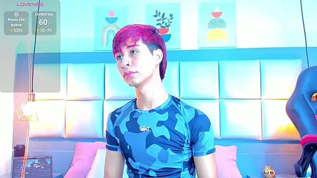 ariel villa online show from 02-15-25, 01:05