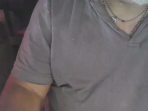 Snapshot of cashot58 chatting on 12-16-25, 02:11 cashot58 online show from 12-16-25, 02:11