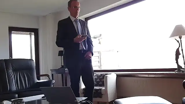 maxmueller321 online show from 04-20-26, 09:45