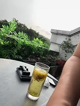 Eliza-E online show from 04-22-26, 12:13