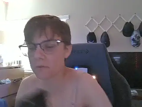 KaliSnow199623 online show from 12-04-24, 06:39