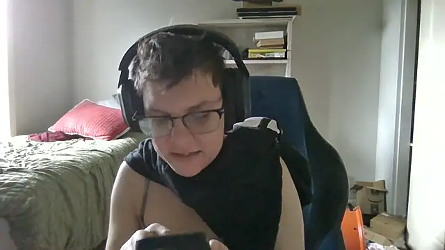 KaliSnow199623 online show from 01-08-26, 09:17