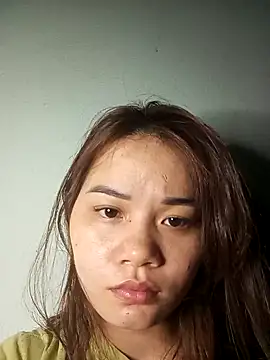 Ngoc-Trinh online show from 02-10-25, 05:09