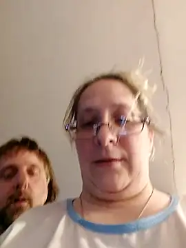 Snapshot of Icedcoffee2024 chatting on 03-22-25, 02:37 Icedcoffee2024 online show from 03-22-25, 02:37