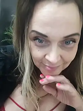 Snapshot of hugebobbs chatting on 02-20-26, 07:32 hugebobbs online show from 02-20-26, 07:32