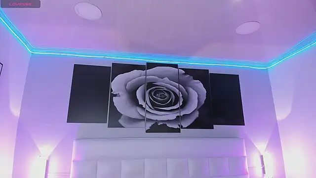 sofi bakerr online show from 12-17-25, 11:38