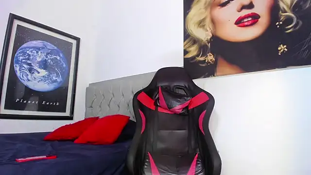 Snapshot of guy_master chatting on 12-06-24, 04:25 guy master online show from 12-06-24, 04:25