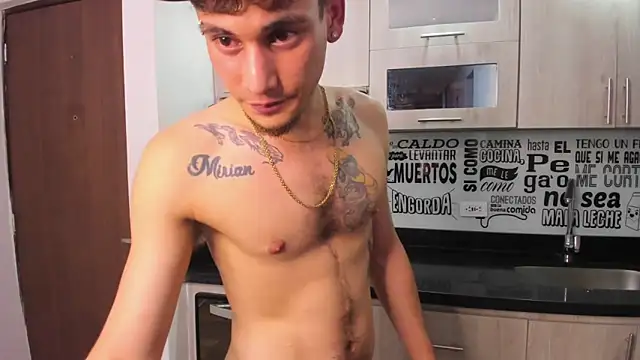 Snapshot of guy_master chatting on 12-24-24, 08:22 guy master online show from 12-24-24, 08:22