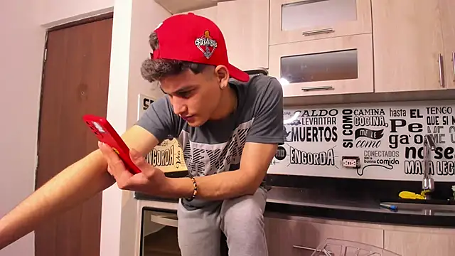 Snapshot of guy_master chatting on 01-07-25, 06:59 guy master online show from 01-07-25, 06:59