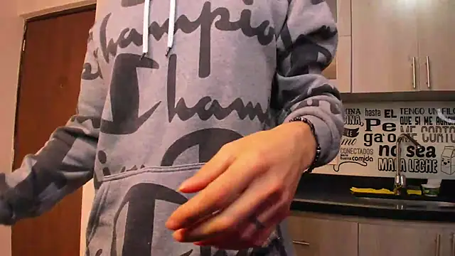 Snapshot of guy_master chatting on 01-09-25, 07:21 guy master online show from 01-09-25, 07:21