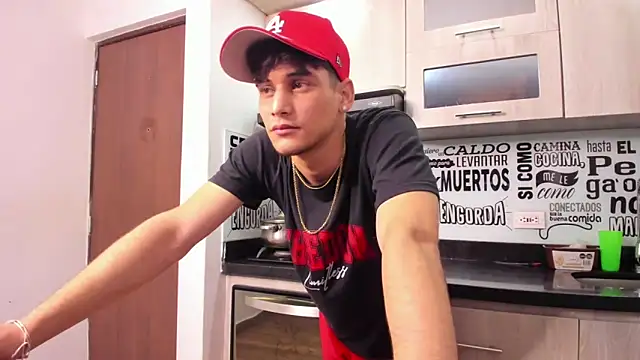 Snapshot of guy_master chatting on 01-15-25, 04:47 guy master online show from 01-15-25, 04:47