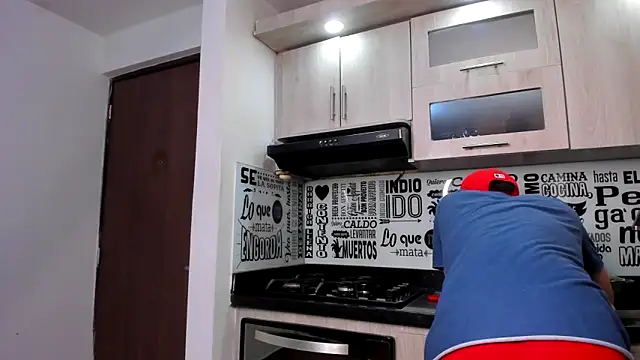 Snapshot of guy_master chatting on 01-17-25, 07:51 guy master online show from 01-17-25, 07:51