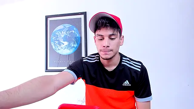 Snapshot of guy_master chatting on 01-28-25, 05:46 guy master online show from 01-28-25, 05:46