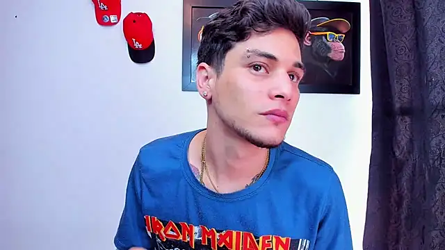 Snapshot of guy_master chatting on 02-03-25, 05:03 guy master online show from 02-03-25, 05:03