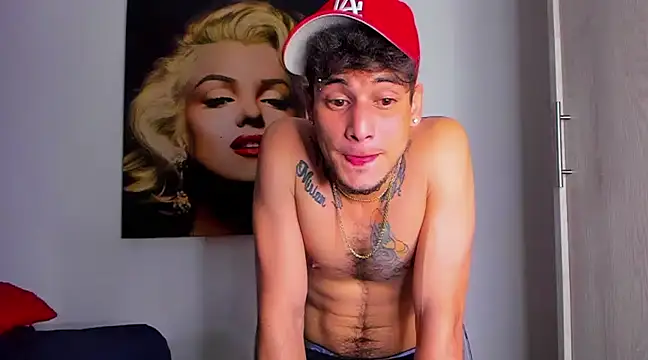 Snapshot of guy_master chatting on 02-14-25, 10:38 guy master online show from 02-14-25, 10:38